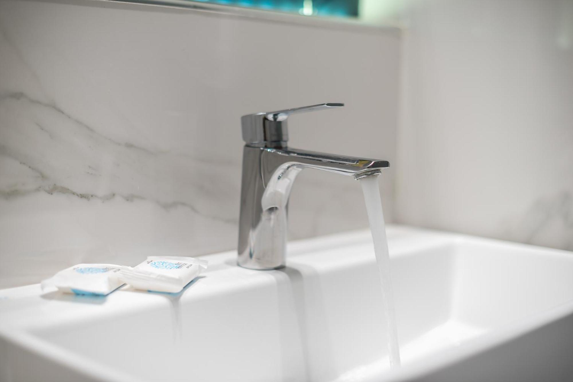Pame Rentals - Walk Distance To Acropolis With A Charming Design Athena Bagian luar foto